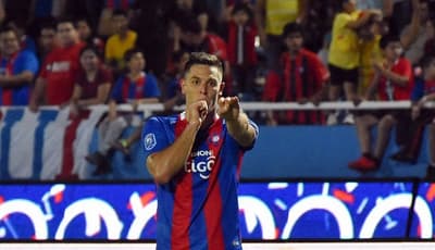 Cerro remonta ante General y se acerca a la punta
