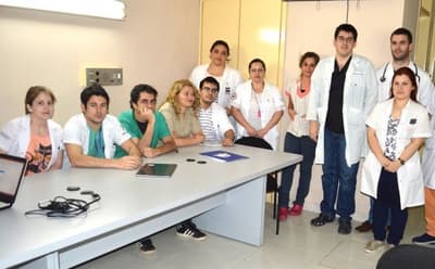 Médicos residentes del Instituto del Cáncer van a paro