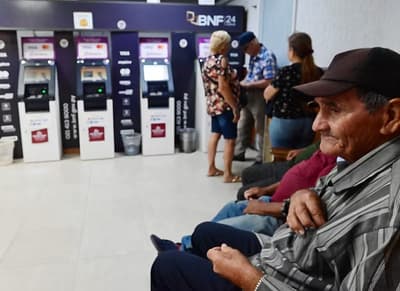 MEF normaliza pago de pensiones tras retrasos técnicos