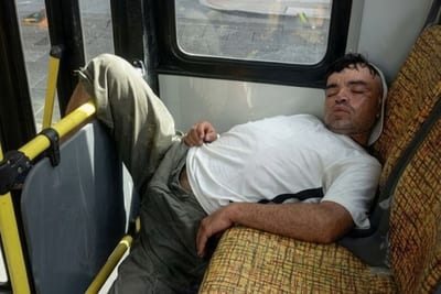 Prohíben pasajeros alcoholizados en ómnibus: qué hacer
