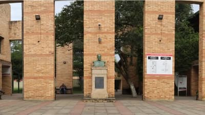 Estudiantes de Derecho UNA exigen renuncia del decano