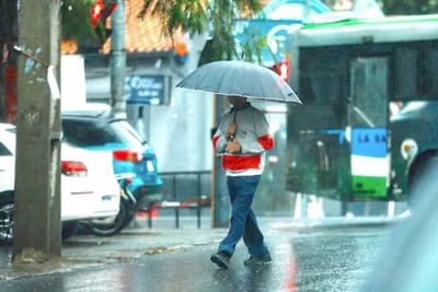 Meteorología prevé lluvias intensas y vientos de 90 km/h