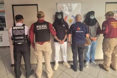 Nuevo uniforme bordó de la Policía genera polémica