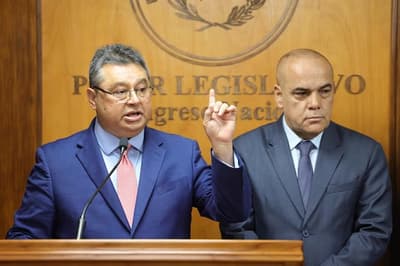 Leite presiona a Peña por Ministerio de la Familia