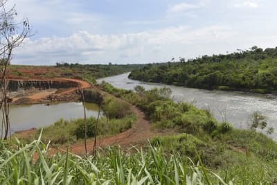 Canteras ponen en riesgo las Cataratas del Monday