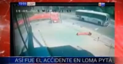 Colisión entre bus y camión genera múltiple choque sobre Transchaco