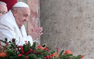 Papa Francisco avanza en su recuperación y retoma actividades