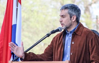 Abdo Benítez promulga derogación de la ley de autoblindaje