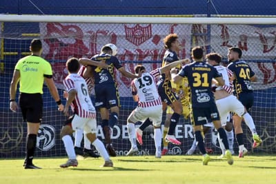 Sportivo Trinidense golea a San Lorenzo y comanda el Clausura 2026
