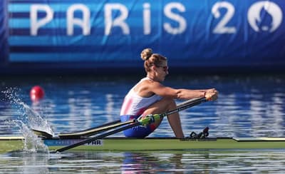 Paraguay brilla en remo: Alejandra Alonso y Javier Insfrán avanzan a cuartos de final en los Juegos Olímpicos