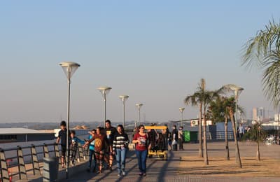 Anuncian domingo caluroso y lluvioso
