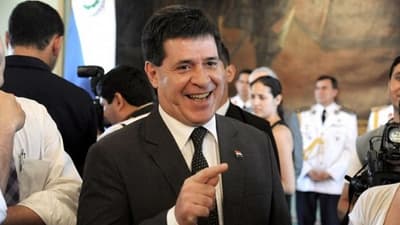 Cartes mete presión y asegura que jurará como senador