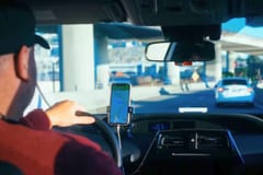 Alza de combustibles golpea a conductores de plataformas
