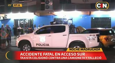 Taxista fallece tras choque frontal sobre Acceso Sur