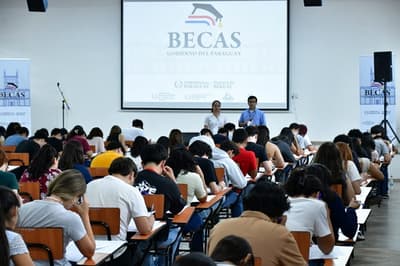 Embajada de EE.UU. ofrece 50 becas de inglés a jóvenes