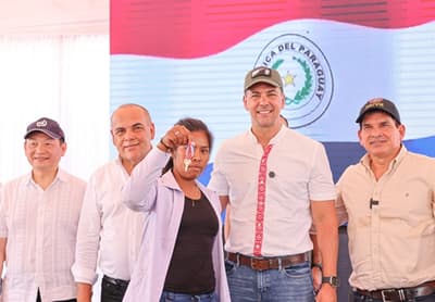 MUVH entrega 356 viviendas a comunidades indígenas en Presidente Hayes