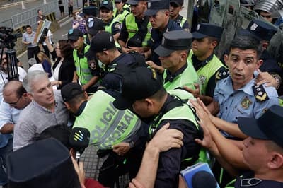Codehupy condena represión policial contra homenaje a Quintana