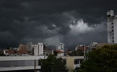 Meteorología prevé lluvias y vientos para este domingo en gran parte del país