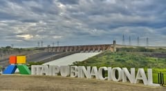 Diputados piden vender viviendas de Itaipú para financiar el Gran Hospital del Este
