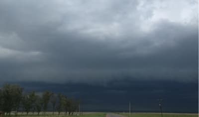 Meteorología amplía alerta por tormentas