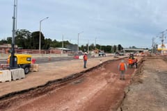 Obras en Pedrozo bloquean media calzada y complican tránsito