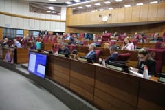 Senado debate freno a bonificaciones y nuevas universidades