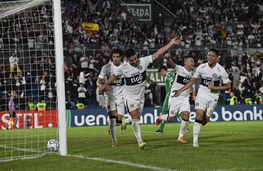 Olimpia remontó a Audax y avanzó a octavos de Sudamericana