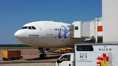 Avión de Air Europa aterriza de emergencia tras impactar contra pájaro
