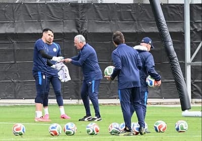 La Albirroja aún no confirma a su guardameta para el debut