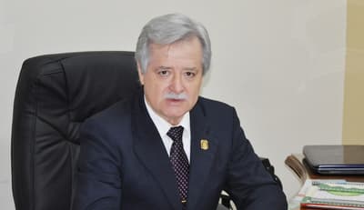 El Cones, "en guerra" contra las universidades garaje