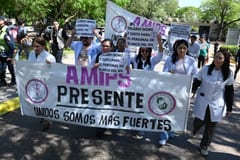 Médicos del IPS se suman a protestas por crisis sanitaria