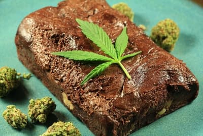Jóvenes intoxicadas por ingerir torta de marihuana
