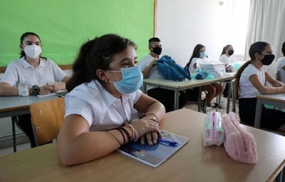 Brunetti descarta cierre de instituciones educativas en 2022