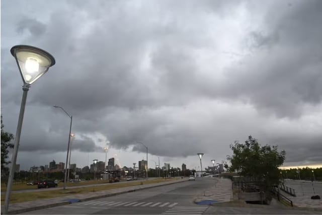 Tormentas y leve descenso de temperatura marcarán el fin de semana