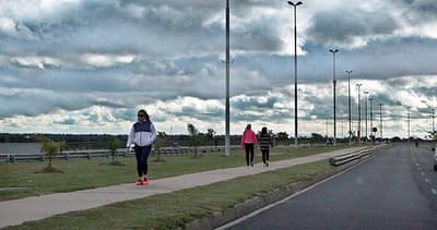 Pronostican jueves fresco a cálido con vientos del sur