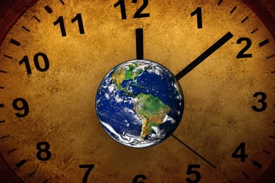 El día cambia unos milisegundos y esta sería la razón