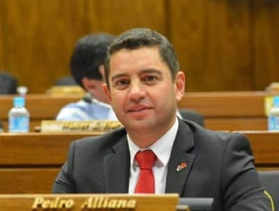 Alliana asegura que no defiende a González Daher