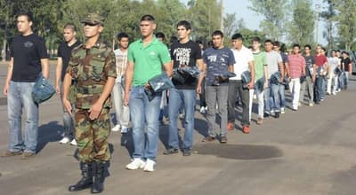 Objetores cumplen labor social eliminando criaderos