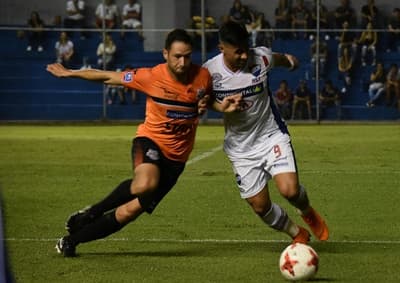 Nacional vence y se acerca a la punta