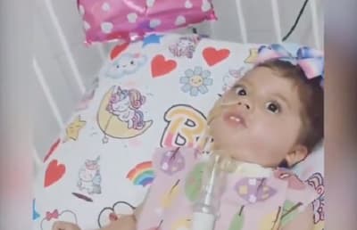 Bianca recibe el medicamento Zolgensma en el Hospital Acosta Ñu