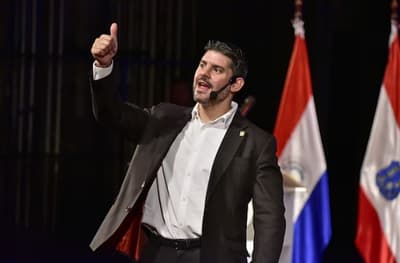 Préstamo millonario de Nenecho desafía normativas legales