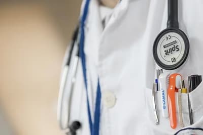 Fallece otro médico residente del tercer año en el IPS