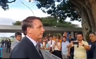 Bolsonaro dice que habló con “Marito” y pide liberar frontera