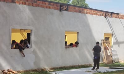 Queman colchón en albergue para trasladar a casos positivos