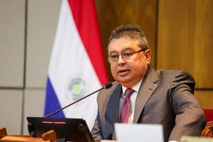 Leite alerta sobre presunto financiamiento chino a la oposición y al Partido Colorado
