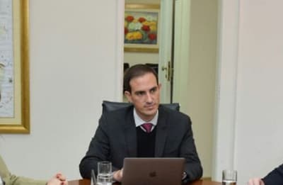 Rasmussen asegura que sesión extra es para blanquear pérdida de investidura