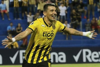 Guaraní enfrenta a Corinthians por la Copa Libertadores