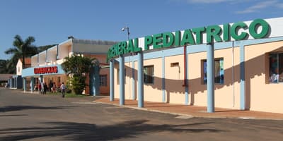“No hay dinero para la salud pero contratarán a 1.856 personas”