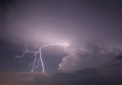 Tormentas llegan a Asunción y rige alerta en ocho departamentos