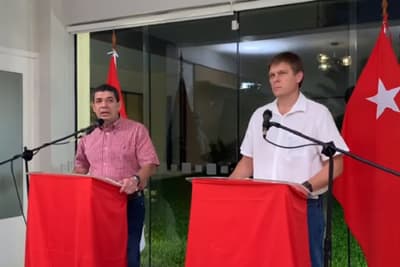 Velázquez presenta a Brunetti como compañero de chapa 